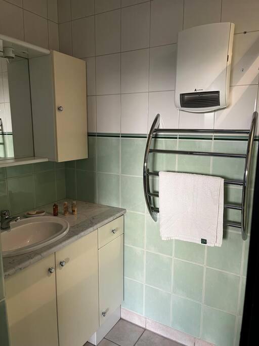 Appartement De 80M2 Refait A Neuf Bezannes Exteriör bild